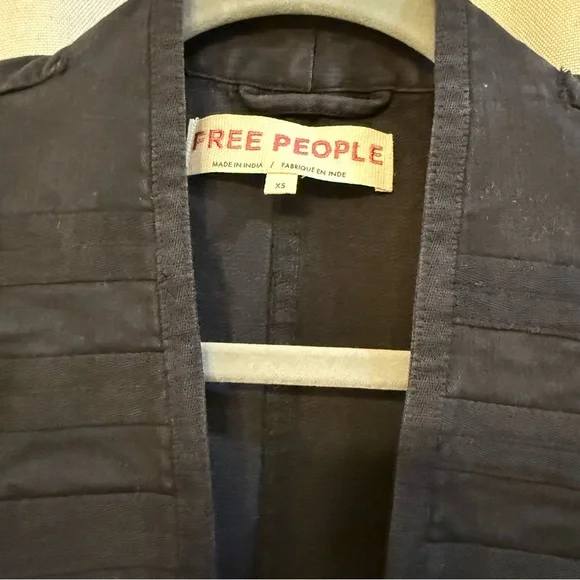 Free People black Buttoned Vest - Picture 4 of 4